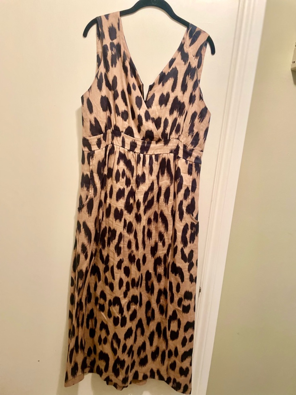 High-Low Leopard Print V-Neck Dress in Tan and Black
